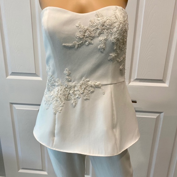 MARCHESA NOTTE SZ 10 WHITE HALTER JUMPSUIT - Picture 3 of 14